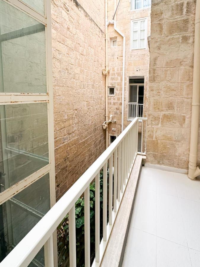 Modern Central 2Br Flat In Valletta By Arcobnb Ngoại thất bức ảnh